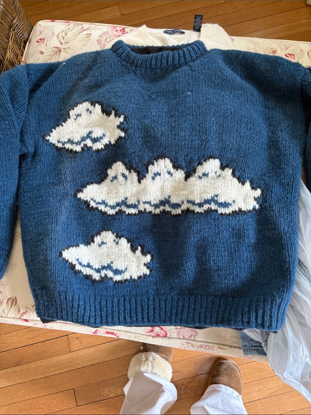 Super Mario Clouds /Blue Cloud-Pattern Crewneck Sweater